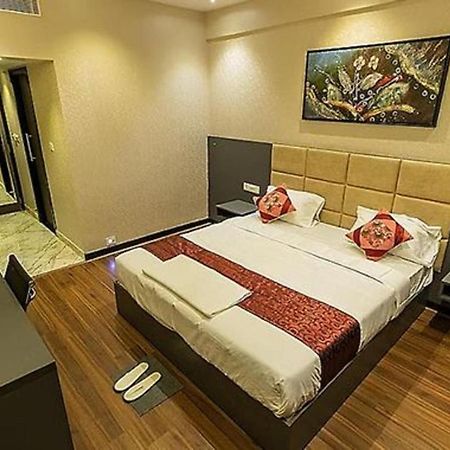 格兰德季节商务酒店 班加罗尔 外观 照片