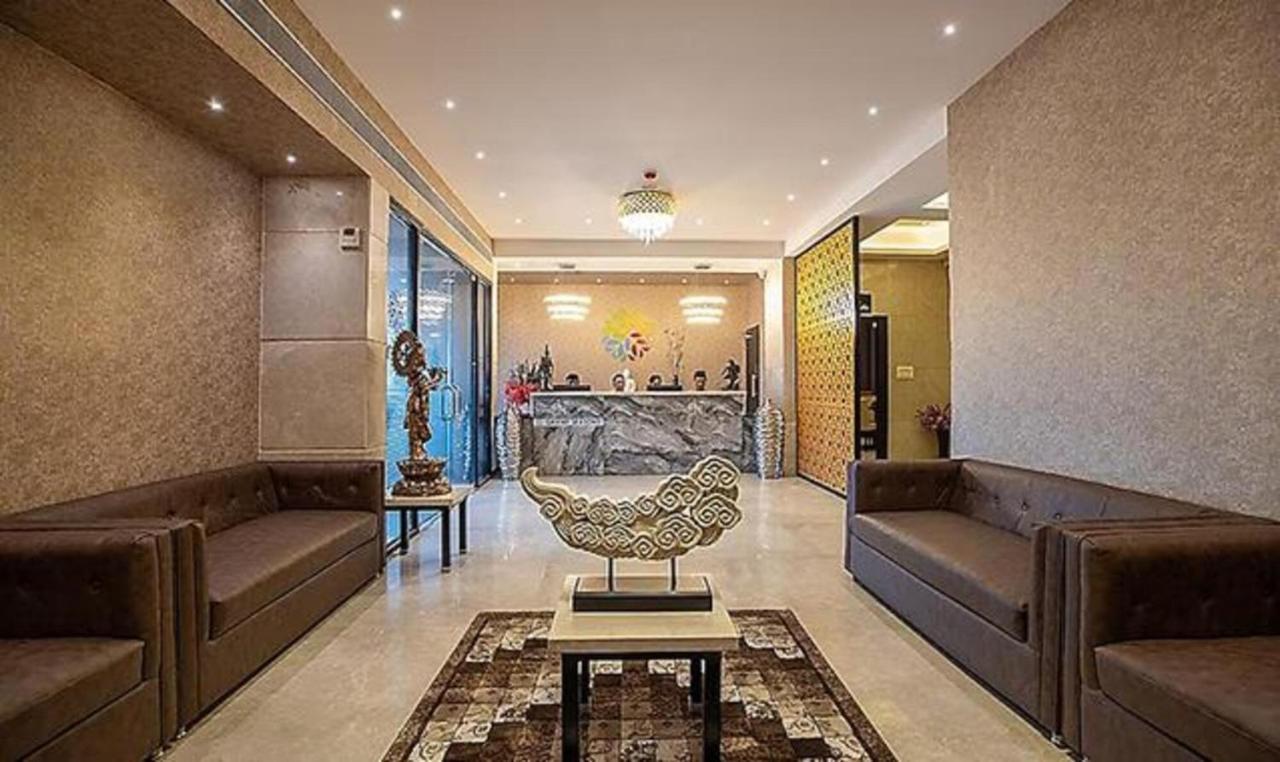 格兰德季节商务酒店 班加罗尔 外观 照片